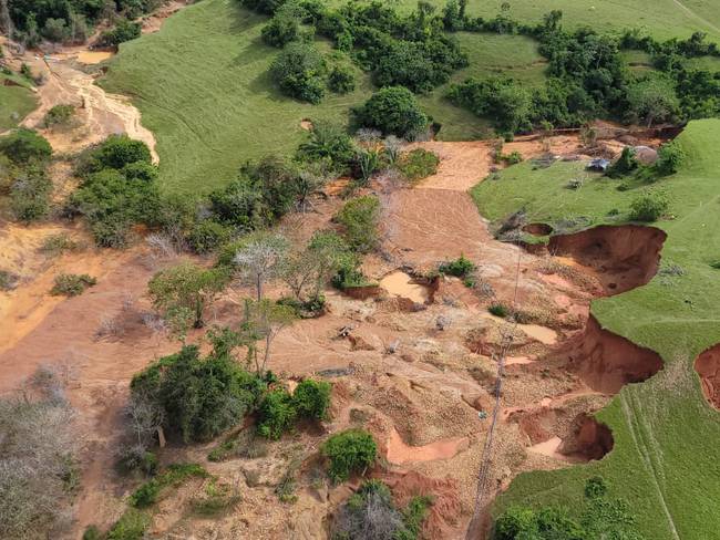 Denuncian explotación minera en predios administrados por la SAE en Antioquia. Foto: Cortesía Séptima División del Ejército