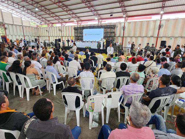 El coliseo de la Universidad Francisco de Paula Santander, en Cúcuta, fue el escenario escogido para el Diálogo Comunal encabezado este jueves por el Presidente Gustavo Petro en la capital nortesantandereana.