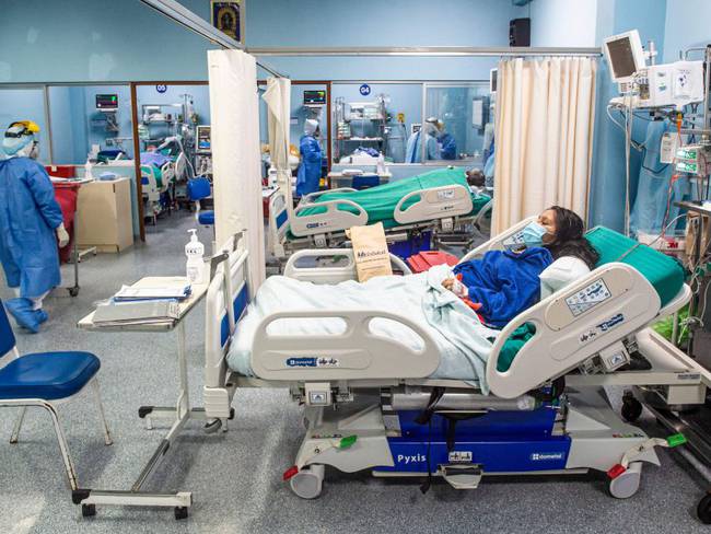 Latinoamerica alcanza la nueva cifra de fallecimientos en medio del incremento en los contagios y la ocupación hospitalaria.