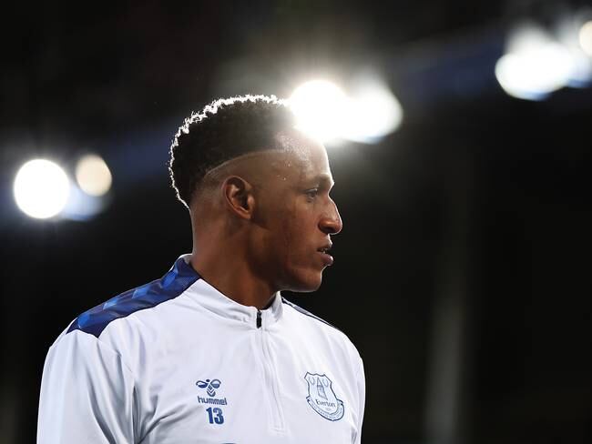 Yerry Mina fue suplente nuevamente con Everton. (Photo by Alex Livesey/Getty Images)