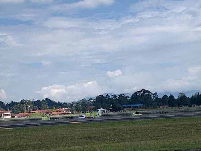 Avión se sale de la pista en Rionegro- Foto Denuncias Antioquia