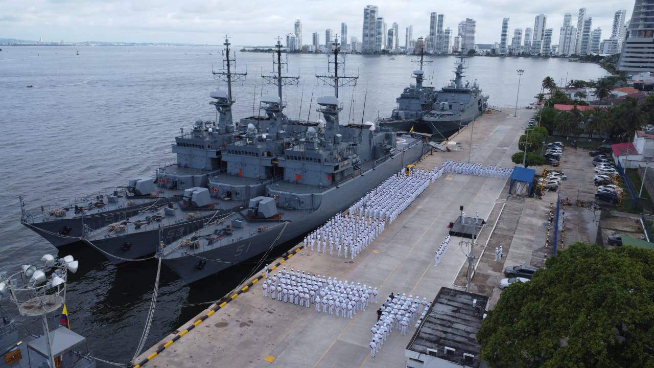 Flota de superficie de Armada Nacional cumple 202 años