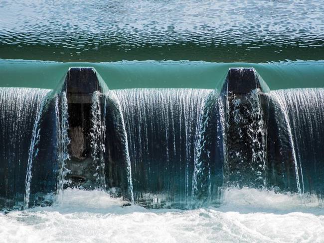 Denuncian “manos invisibles” promoviendo 17 pequeñas centrales hidroeléctricas en Risaralda. Foto: Getty Images / JULIAN KEISER