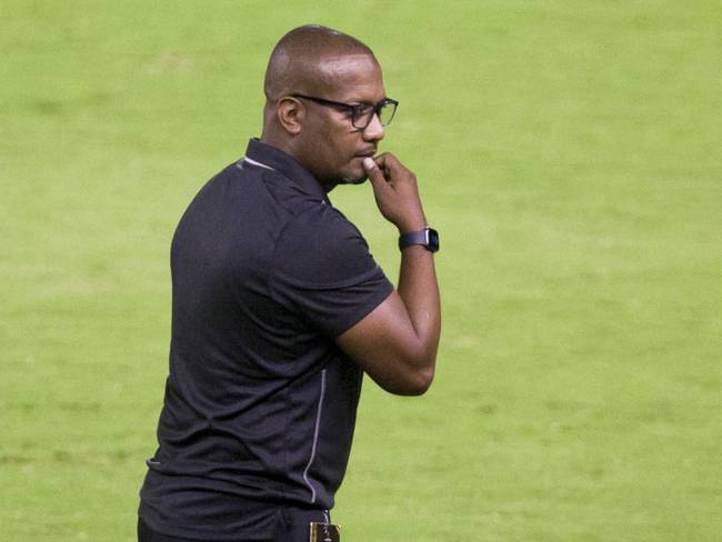 Jersson González estalla contra el arbitraje: “Están manchando al fútbol colombiano”