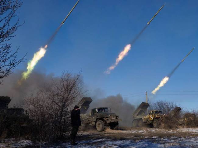 Lanzamiento de misiles en la frontera entre Rusia y Ucrania. (Imagen de referencia)  Foto: Getty