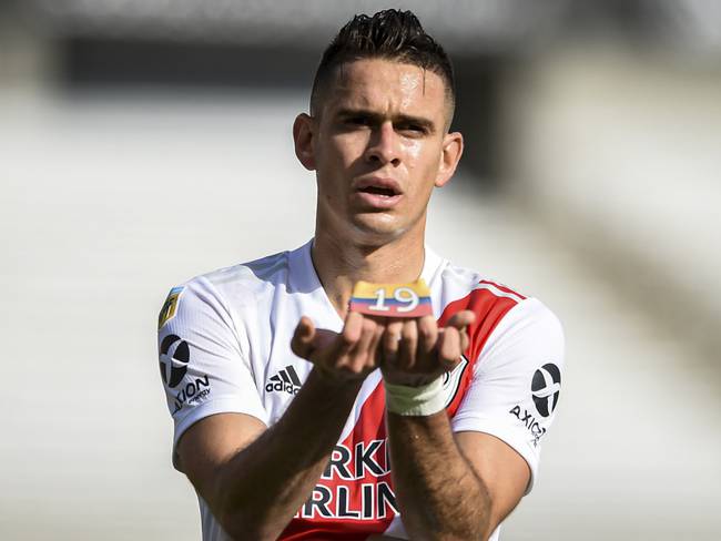 Rafael Santos Borré con River Plate