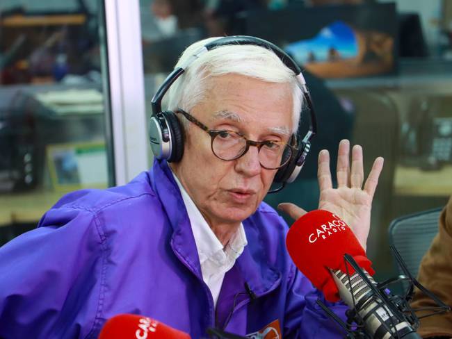 Jorge Robledo en La Luciérnaga / Caracol Radio
