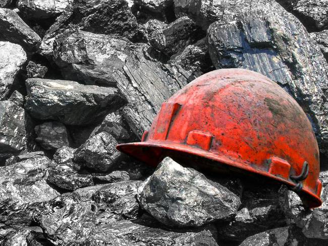 Derrumbe en una mina en Neira, Caldas, dejó al menos 12 mineros atrapados.