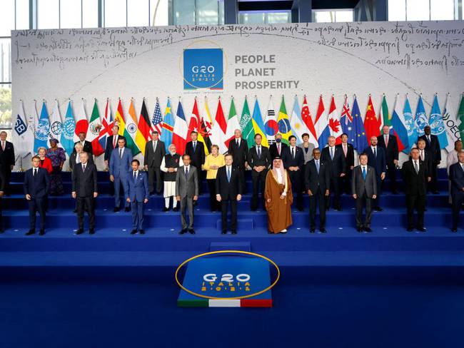 Todos los líderes del G20 durante el inicio de su cumbre en Roma, Italia.