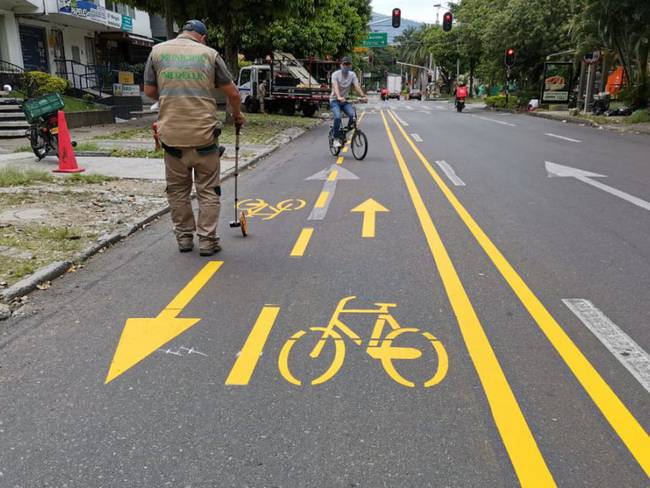 Medellín habilita ciclovía 24 horas en la Avenida Regional