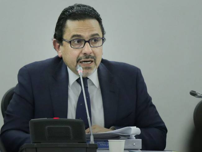 Miguel Ceballos renunció al cargo en momentos en que lidera las conversaciones con el Comité Nacional del Paro