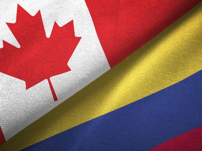 Banderas de Canadá y Colombia / Foto: Getty Images