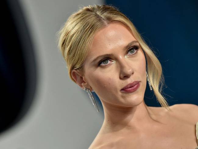 Scarlett Johansson denuncia la presión sobre actores para estar delgados