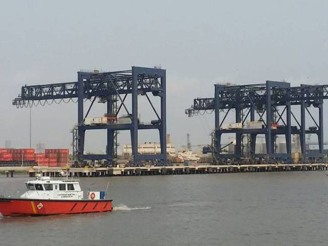 Comienzan a desviar buques en canal de acceso al puerto de Barranquilla