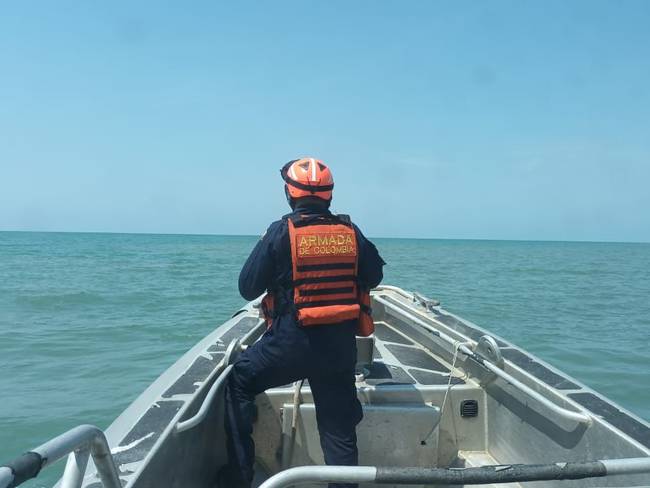 Guardacostas rescataron cuatro náufragos, uno de ellos sin vida. Foto/Armada Nacional