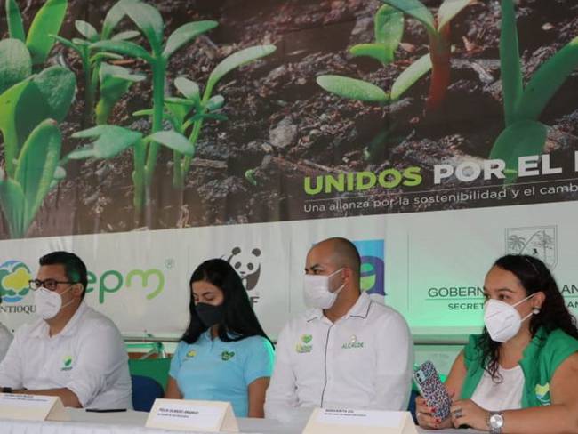 Con un convenio se recuperarán 10 mil áreas degradadas en el Bajo Cauca