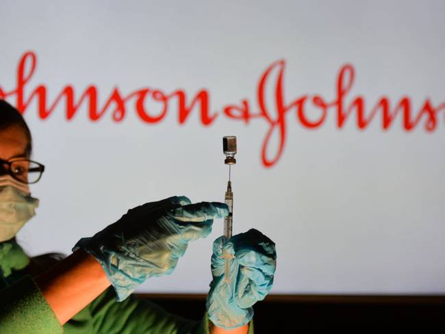 EE.UU. restringe el uso de vacuna Johnson & Johnson contra COVID-19