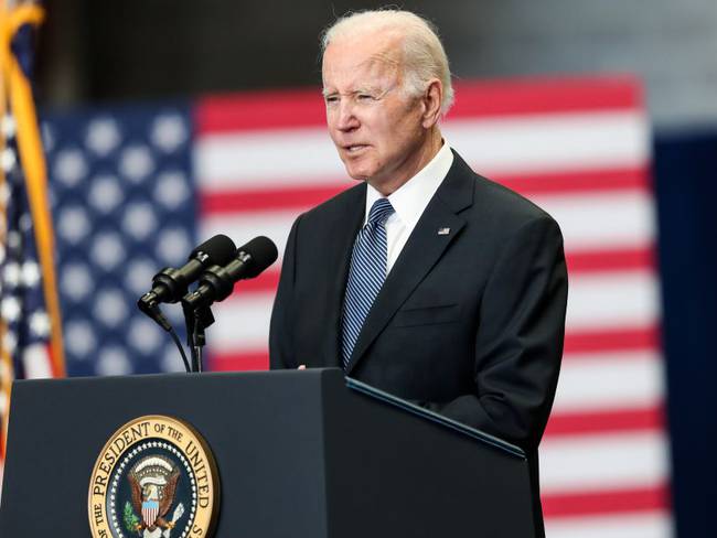 Biden planea apelar fallo de jueza y retornar el uso de mascarilla en EE.UU