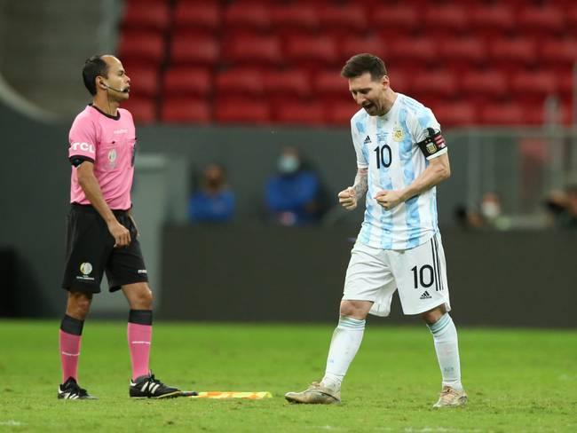 Lionel Messi ante Colombia en la Copa América 2021