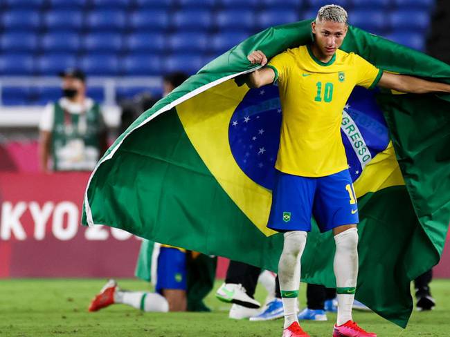 Richarlison, goleador del torneo de fútbol olímpico y campeón con Brasil.