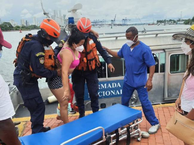 El hecho se presentó cuando la mujer de nacionalidad peruana se bajó de la embarcación que ya se encontraba fondeada y apagada