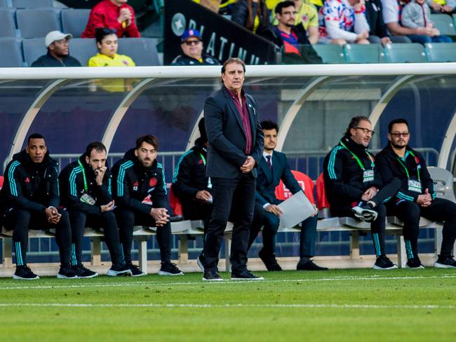 CARSON, CA - JANUARY 28: Colombia head coach Nestor Gabriel Lorenzo watches his players during a game between Colombia and USMNT at Dignity Health Sports Park on January 28, 2023 in Carson, California. (Photo by Michael Janosz/ISI Photos/Getty Images)