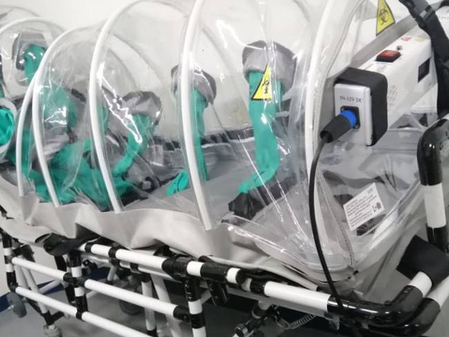 UNAL entrega las primeras 12 cámaras para aislar pacientes con COVID-19
