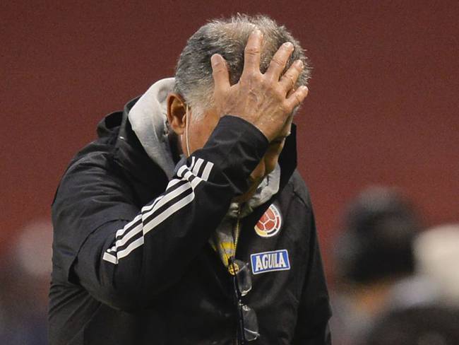 Carlos Queiroz se lamenta en su último partido con la Selección Colombia.