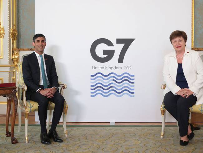 El canciller de Hacienda de Gran Bretaña, Rishi Sunak, se reúne con la directora gerente del Fondo Monetario Internacional (FMI), Kristalina Georgieva, en la cumbre del G7
