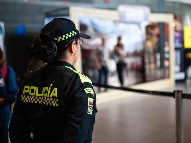 Mujer policía en el Aeropuerto (Getty Images)