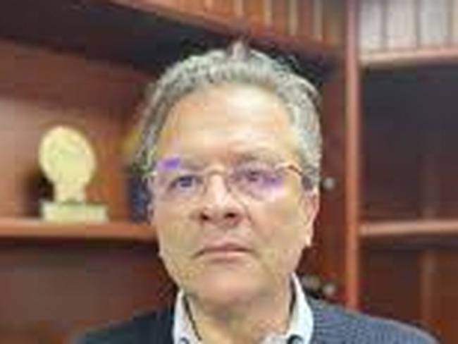 Juan Manuel Quiñones interventor saliente Emssanar