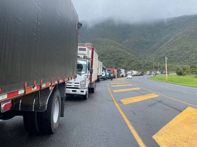 Via Panamericana, colapsó puente de Aguadas II en el km 41 en el trayecto Pasto Mojarras