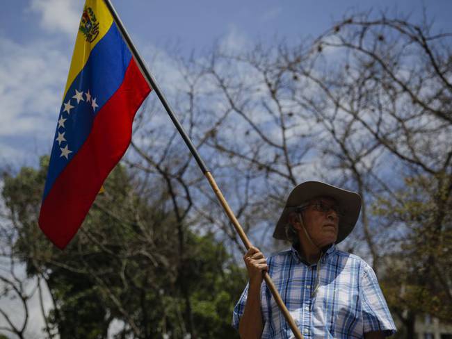 Ofensivas de distintos poderes del Estado venezolano contra diputados electros