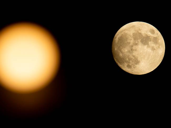 Eclipse solar hibrido abril 2023. Foto: Riccardo Fabi/NurPhoto via Getty Images)