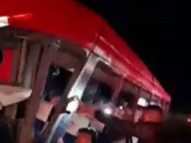 Accidente de bus en La Dorada, deja cuatro muertos y y 25 fallecidos. Crédito: Tomada de Dorada Informa