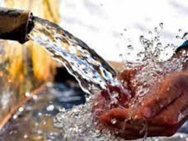 Persisten dificultades con el suministro de agua en el municipio de Rovira.