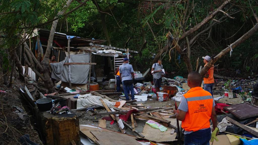 Espacio Público dismantled five camps at the entrance to Manga