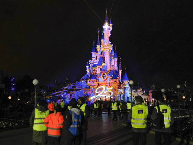 Disney ampliará su parque temático de París por 2.000 millones de euros