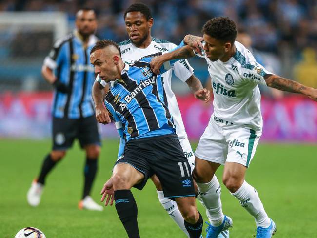 Con golazo de Scarpa, Palmeiras gana a Gremio y se acerca a la semifinal