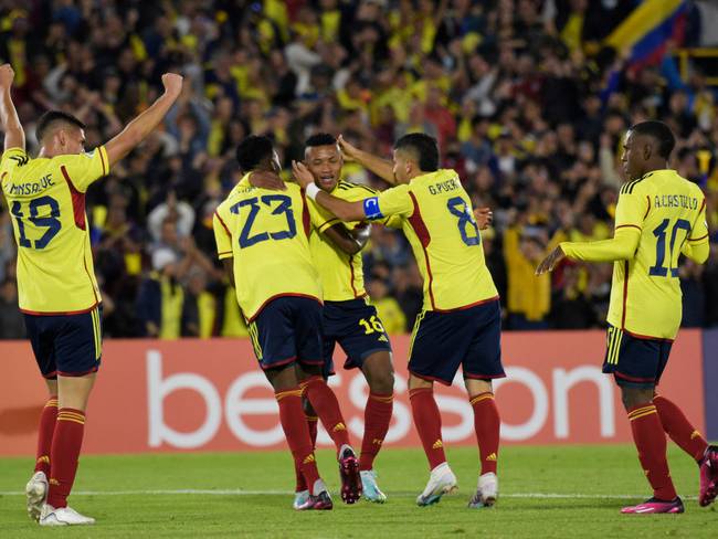 Selección Colombia celebra el gol ante Ecuador (Photo by Guillermo Legaria Schweizer/Getty Images)