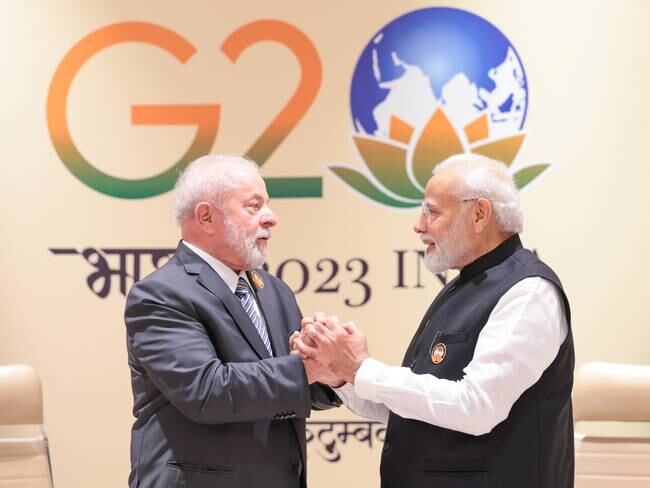 New Delhi (India), 10/09/2023.- A handout picture made available by the Indian Press Information Bureau (PIB) shows Indian Prime Minister Narendra Modi (R), in a bilateral meeting with the President of Brazil, Mr. Luiz Inacio Lula da Silva (L), in New Delhi, 10 September 2023, on the closing day of the G20 Summit. The G20 Heads of State and Government summit took place in the Indian capital on 09 and 10 September. (Brasil, Nueva Delhi) EFE/EPA/PIB / HANDOUT HANDOUT EDITORIAL USE ONLY/NO SALES
