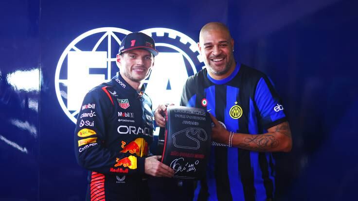 SAO PAULO, BRAZIL - NOVEMBER 03: Pole position qualifier Max Verstappen of the Netherlands and Oracle Red Bull Racing is presented with the Pirelli Pole Position award by Adriano after qualifying ahead of the F1 Grand Prix of Brazil at Autodromo Jose Carlos Pace on November 03, 2023 in Sao Paulo, Brazil.