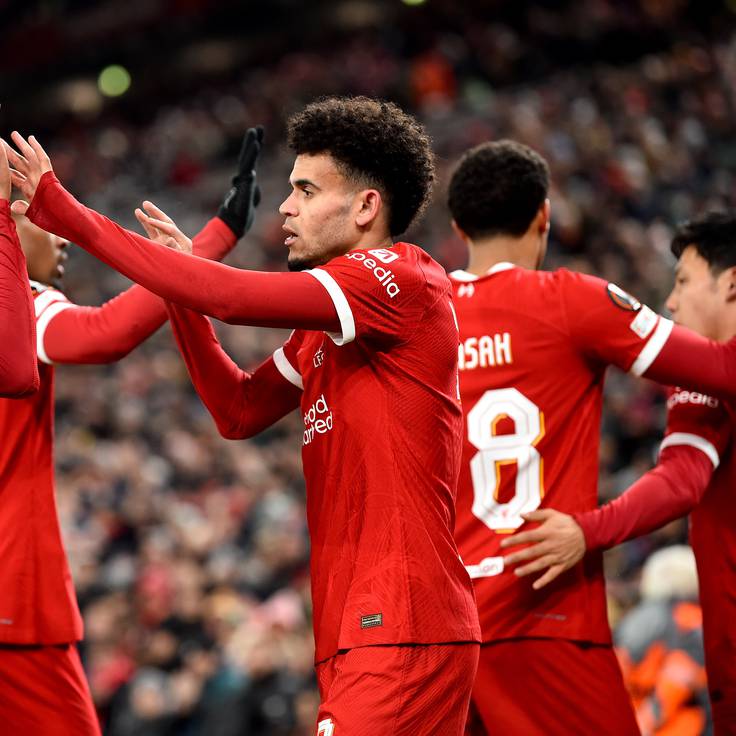 Liverpool (United Kingdom), 30/11/2023.- Luis Diaz (C) of Liverpool celebrates with teammate Joe Gomez (L) after scoring the opening goal during the UEFA Europa League group E match between Liverpool and LASK in Liverpool, Britain, 30 November 2023. (Reino Unido) EFE/EPA/PETER POWELL