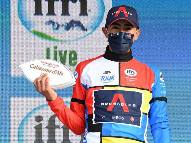 Iván Ramiro Sosa festeja la victoria al cierre de la tercera etapa del Tour de La Provence.