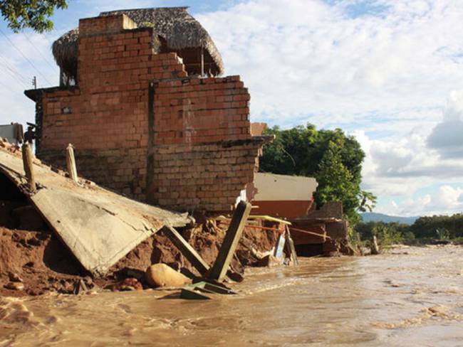 Creciente del río Sumapaz amenaza a tres municipios en Cundinamarca