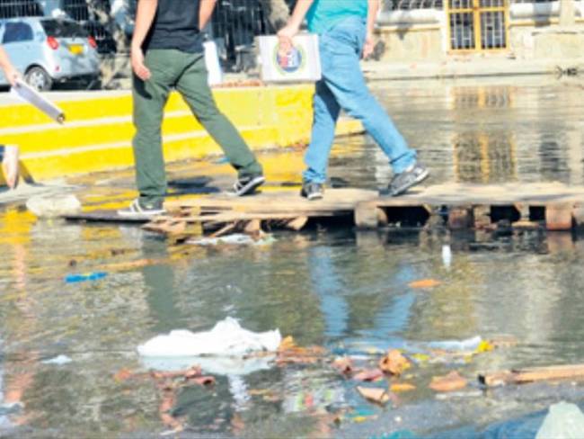 Foto de refencua de emergencia por aguas residuales en Santa Marta. Foto: Colprensa/Hoy Diario del Magdalena