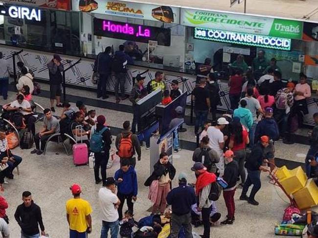 Medellín, conexión entre los 500 migrantes que llegan a diario y el golfo de Urabá