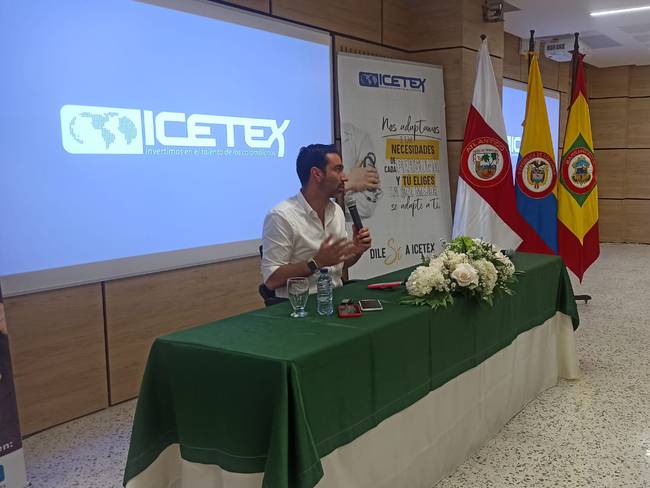 Director del Icetex, Mauricio Toro, en Barranquilla./ Caracol Radio
