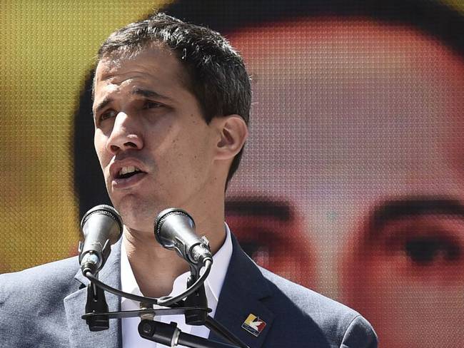 El presidente interino de Venezuela afirma que hay un doble discurso con respecto al al bloqueo económico.