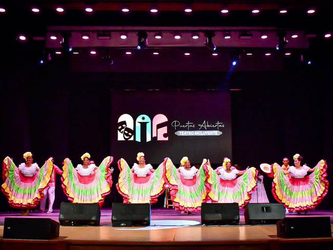 Cartagena vive última semana de presentaciones gratuitas en el teatro Adolfo Mejía